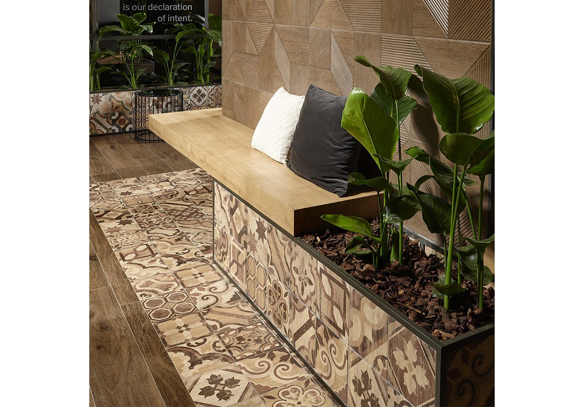 N-K AM_NATURWOOD_ART_MOKA_40X120_HIDRAULICWOOD_MOKA_20X20_KB_HD